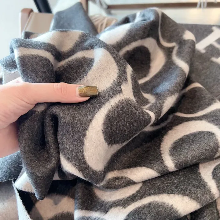 スーパーコピー コーチ マフラー