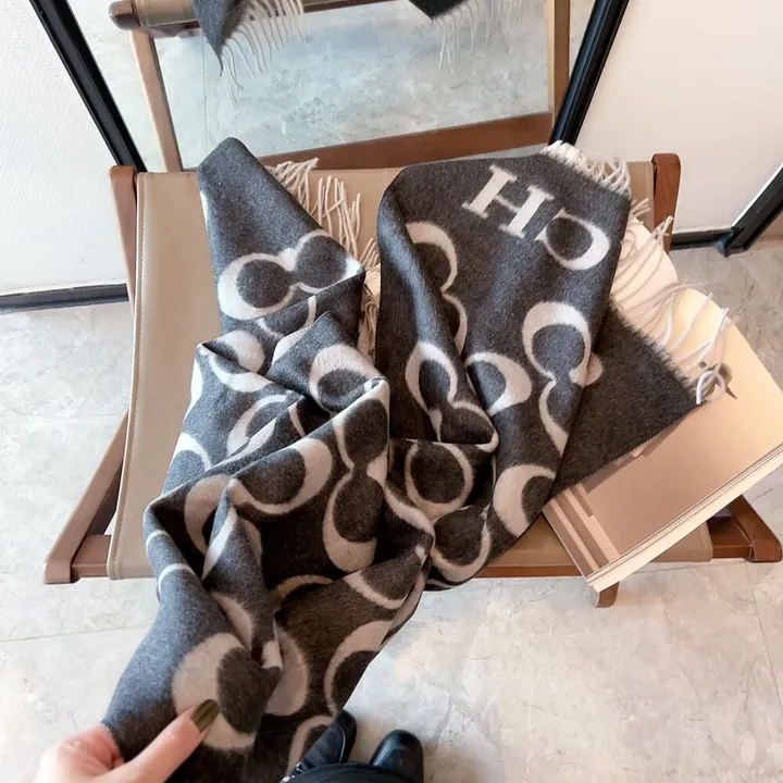 スーパーコピー コーチ マフラー