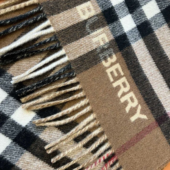 スーパーコピー バーバリー ス マフラー