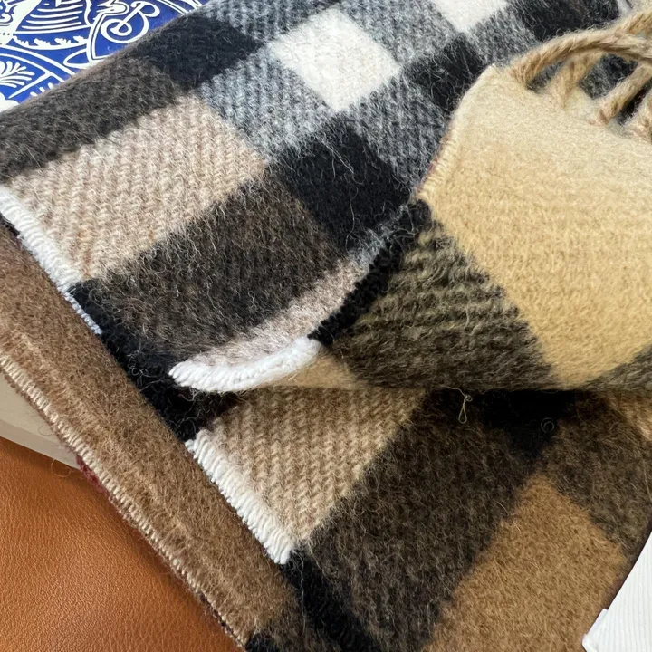 スーパーコピー バーバリー ス マフラー