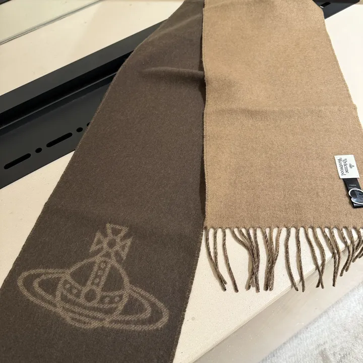 スーパーコピー ヴィヴィアン・ウエストウッド マフラー