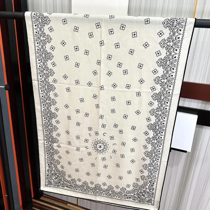 スーパーコピー セリーヌ マフラー