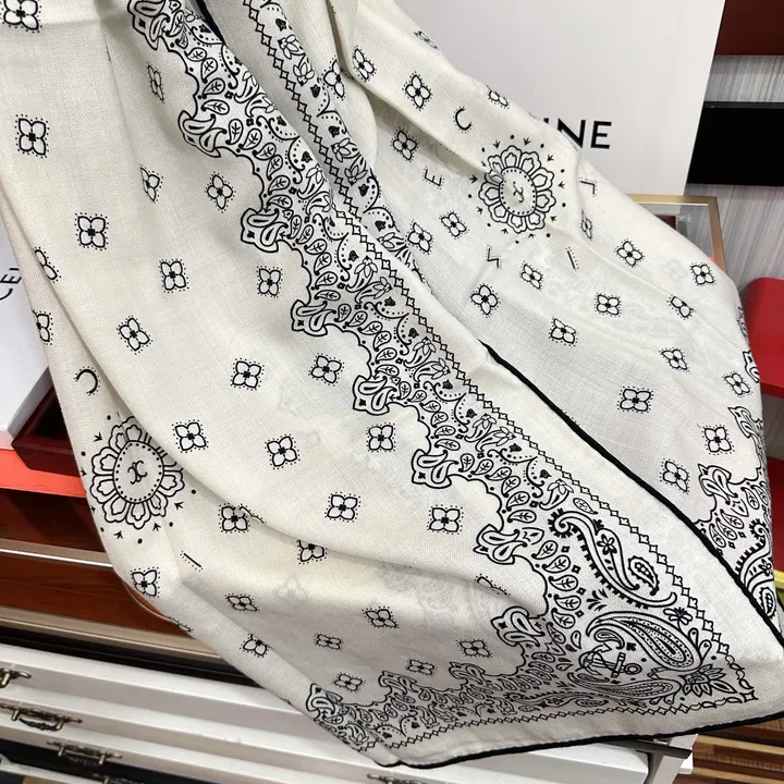 スーパーコピー セリーヌ マフラー