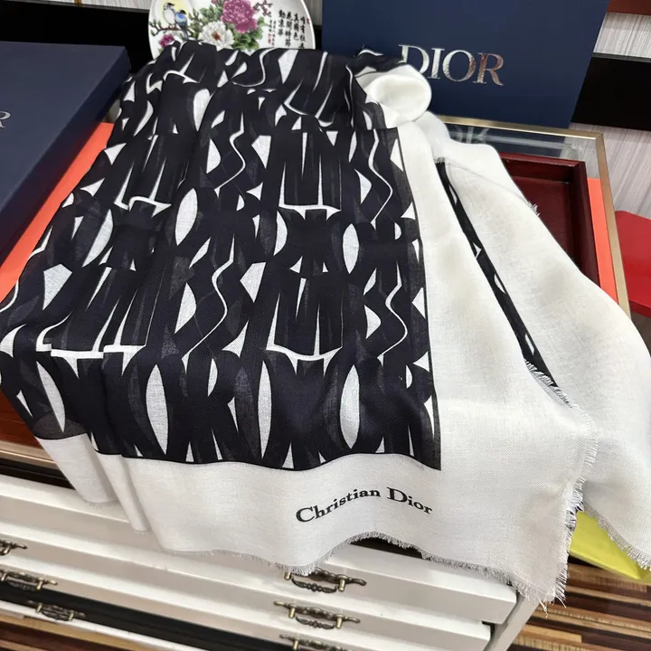 スーパーコピー ディオール マフラー