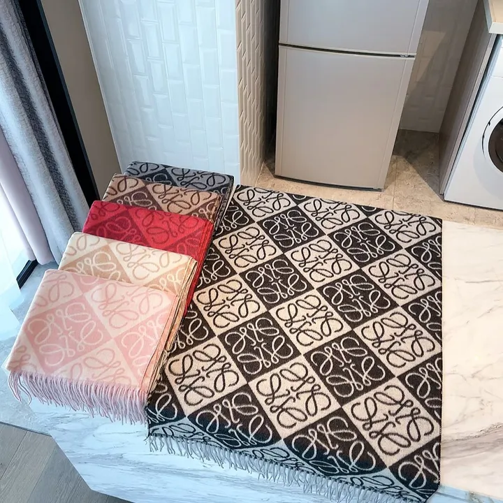 スーパーコピー ロエベ マフラー