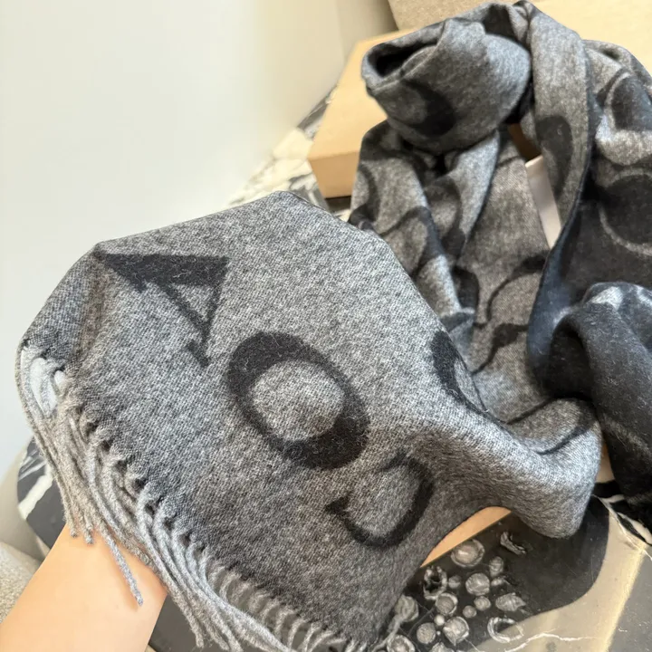 スーパーコピー コーチ マフラー