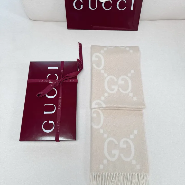 スーパーコピー グッチ マフラー