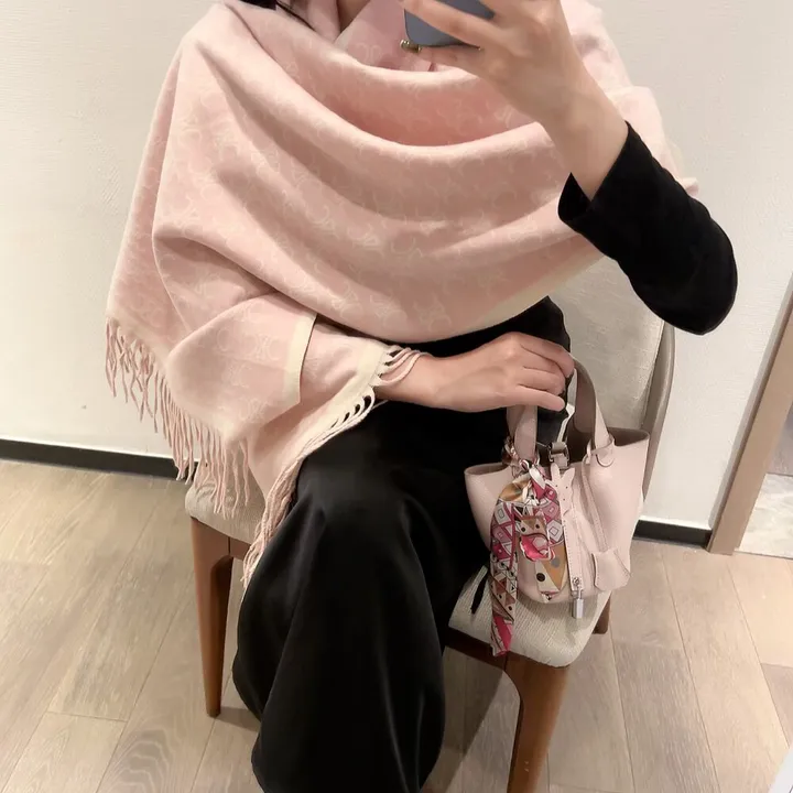 スーパーコピー セリーヌ マフラー