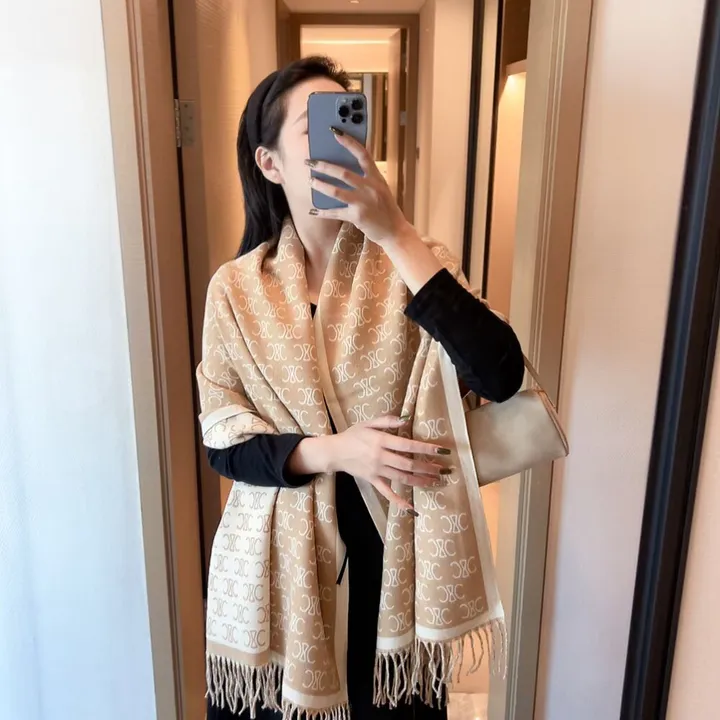 スーパーコピー セリーヌ マフラー