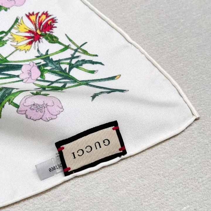 スーパーコピー グッチ マフラー