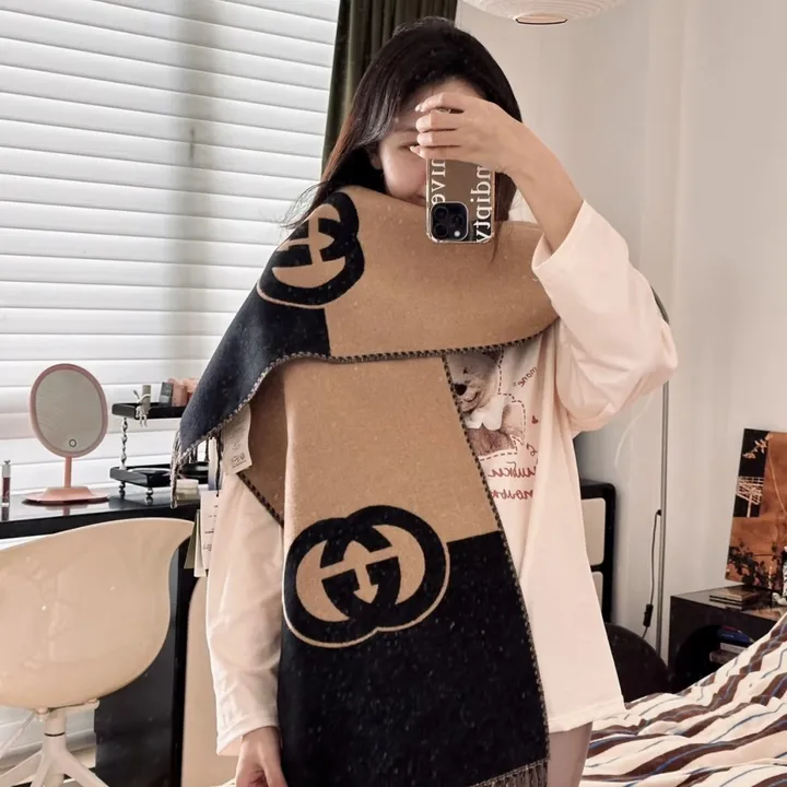 スーパーコピー グッチ マフラー