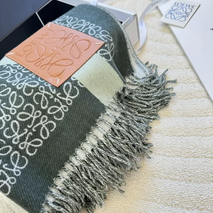 スーパーコピー ロエベ マフラー