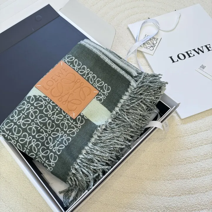 スーパーコピー ロエベ マフラー