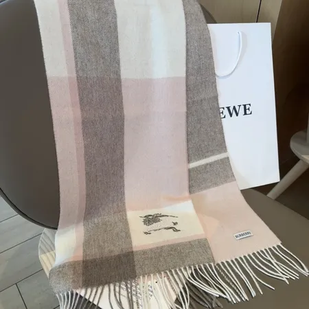 スーパーコピー バーバリー ス マフラー