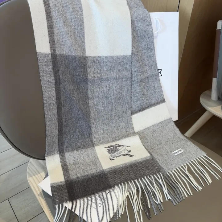 スーパーコピー バーバリー ス マフラー