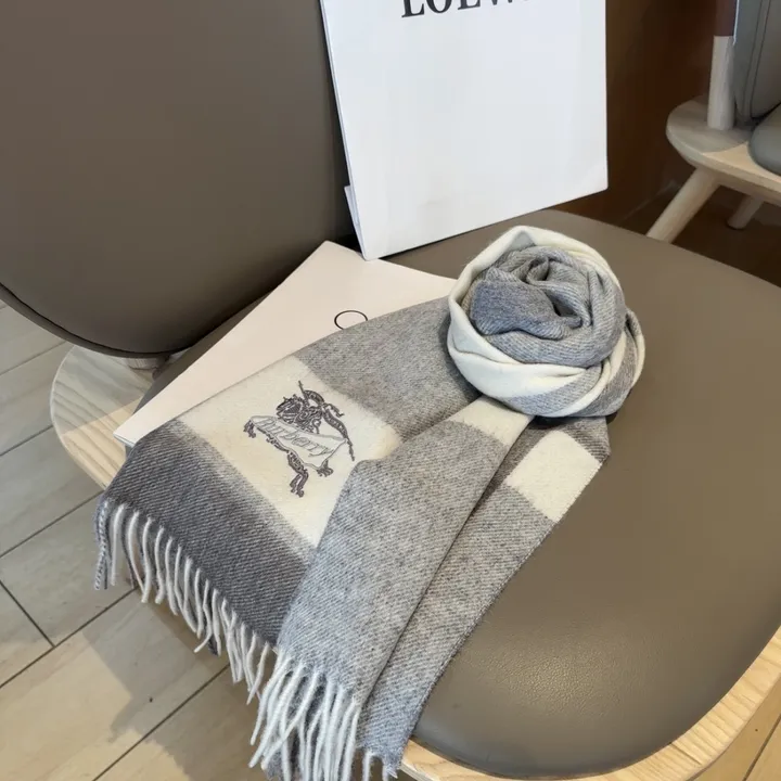 スーパーコピー バーバリー ス マフラー