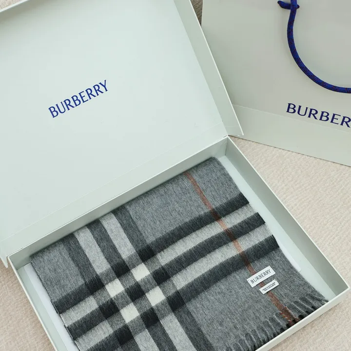 スーパーコピー バーバリー ス マフラー