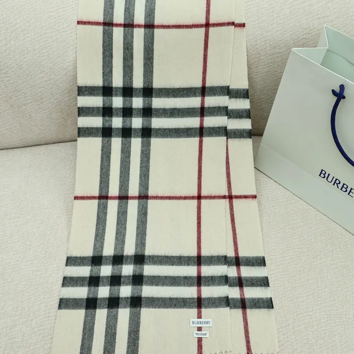 スーパーコピー バーバリー ス マフラー