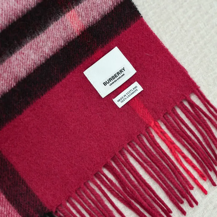 スーパーコピー バーバリー ス マフラー