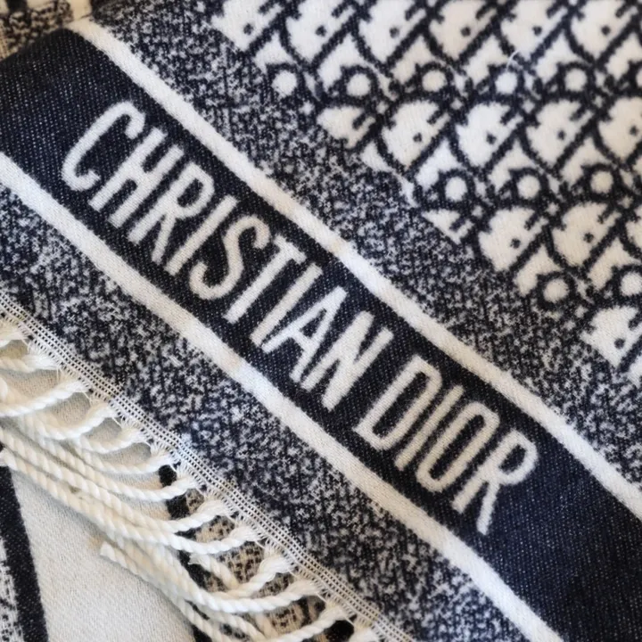 スーパーコピー ディオール マフラー