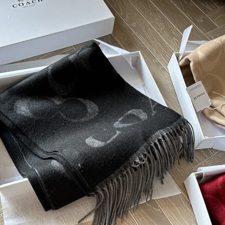 スーパーコピー コーチ マフラー