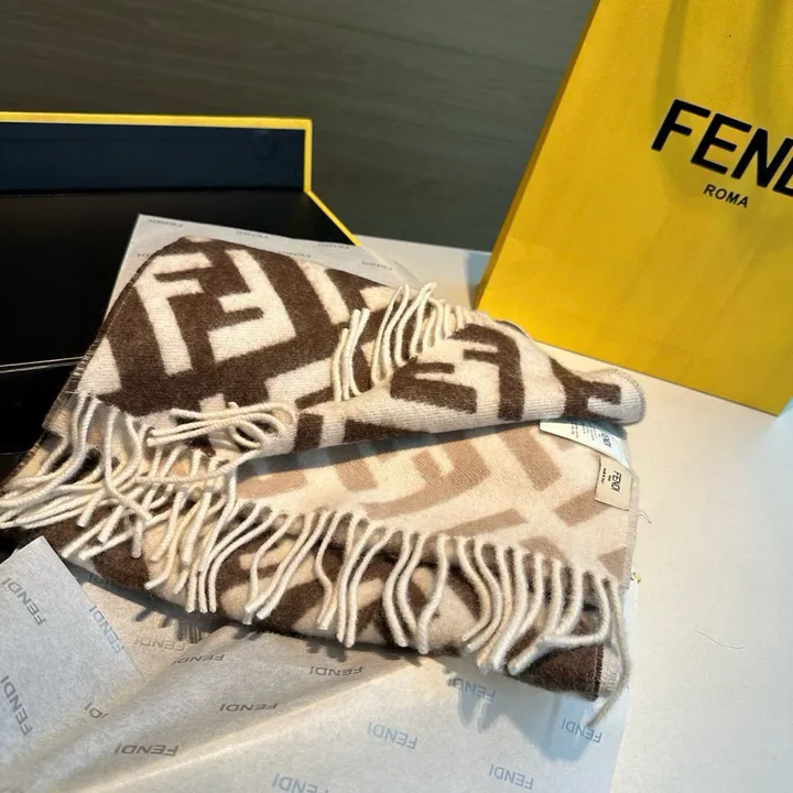 スーパーコピー フェンディ マフラー