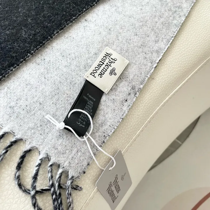 スーパーコピー ヴィヴィアン・ウエストウッド マフラー