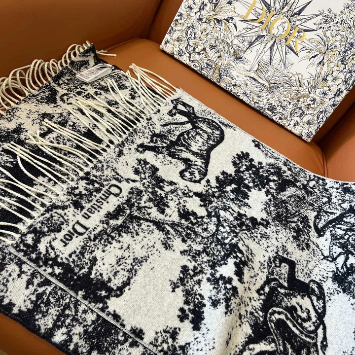 スーパーコピー ディオール マフラー