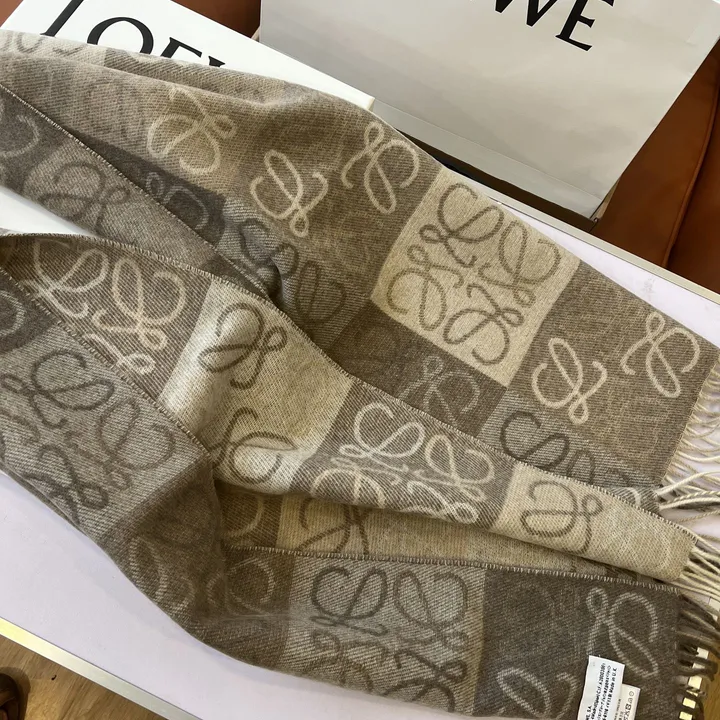 スーパーコピー ロエベ マフラー