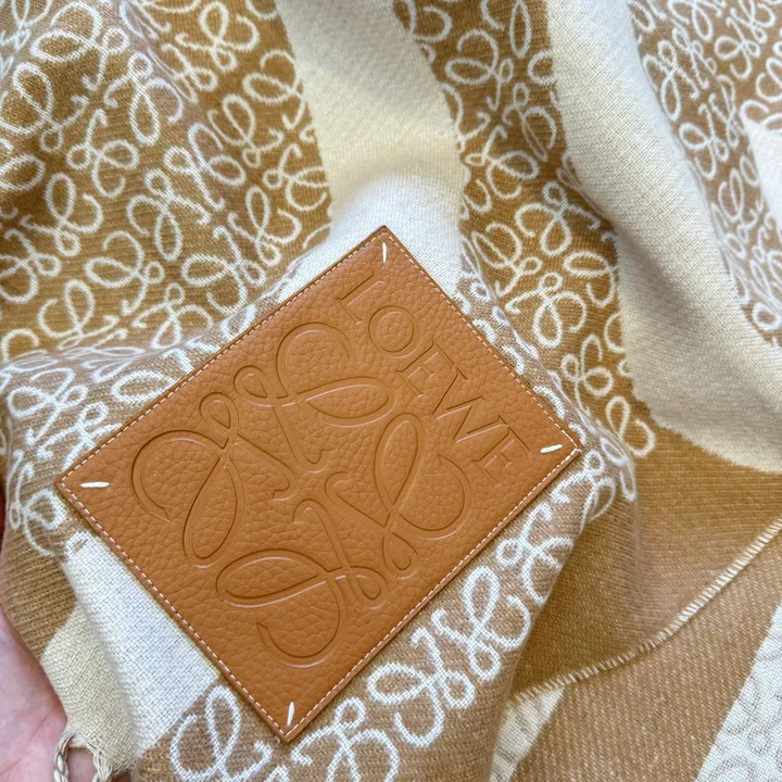 スーパーコピー ロエベ マフラー