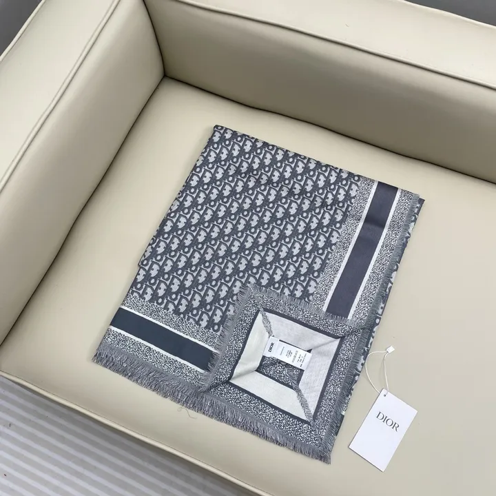 スーパーコピー ディオール マフラー