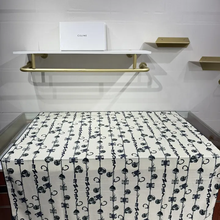 スーパーコピー セリーヌ マフラー