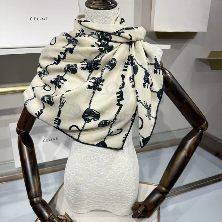 スーパーコピー セリーヌ マフラー