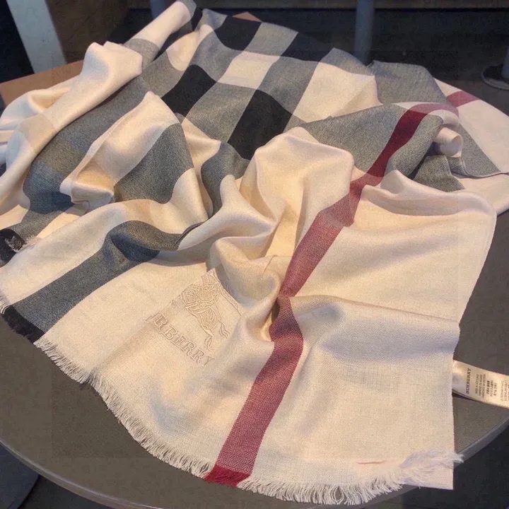 スーパーコピー バーバリー ス マフラー