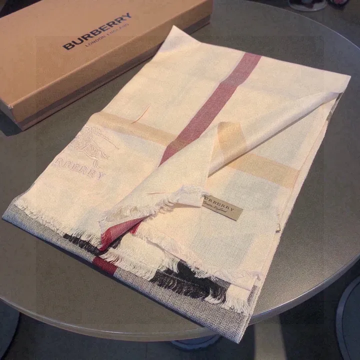 スーパーコピー バーバリー ス マフラー