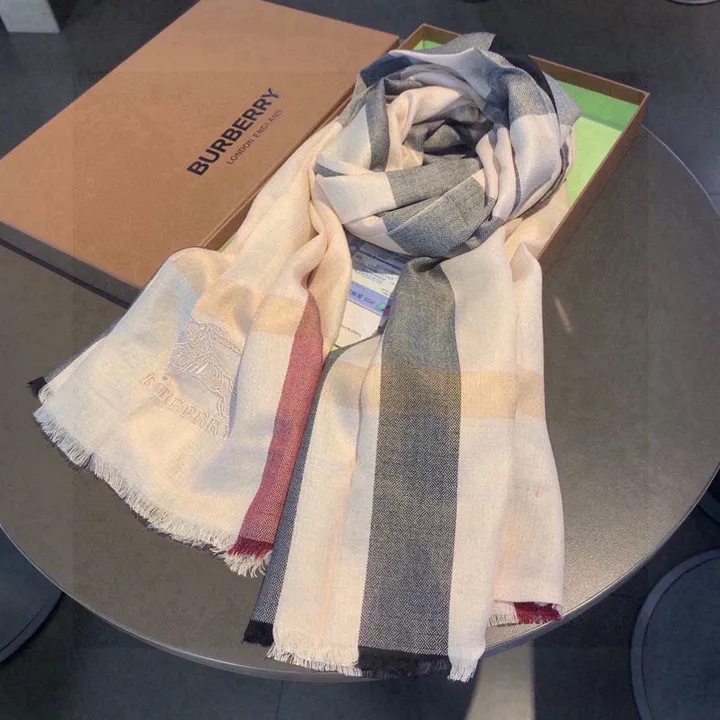 スーパーコピー バーバリー ス マフラー