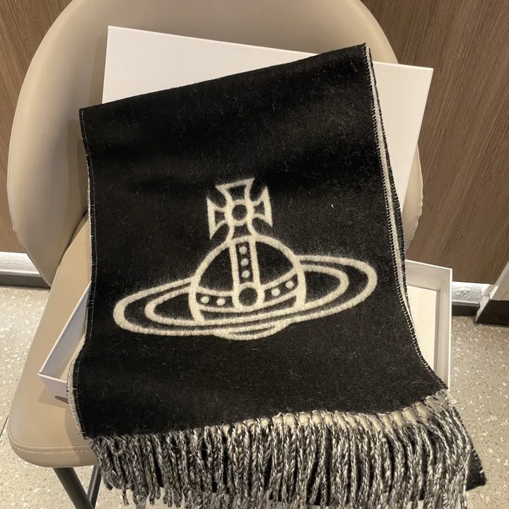 スーパーコピー ヴィヴィアン・ウエストウッド マフラー