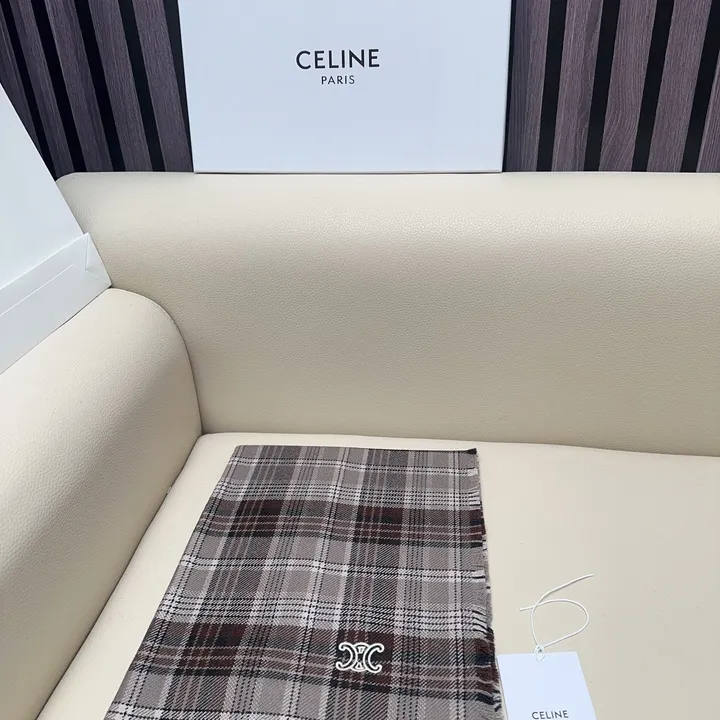 スーパーコピー セリーヌ マフラー