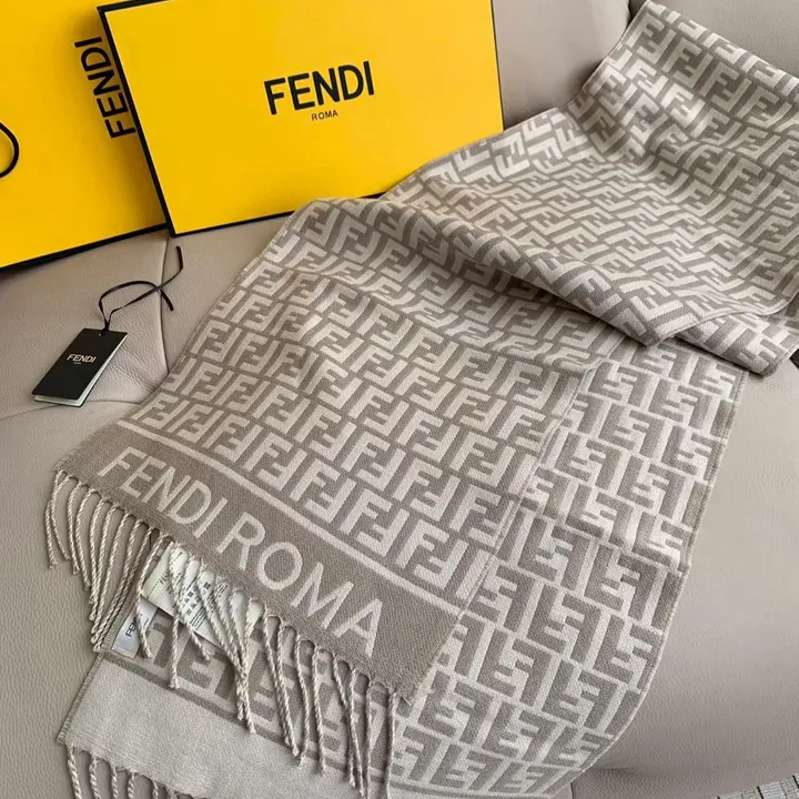 スーパーコピー フェンディ マフラー