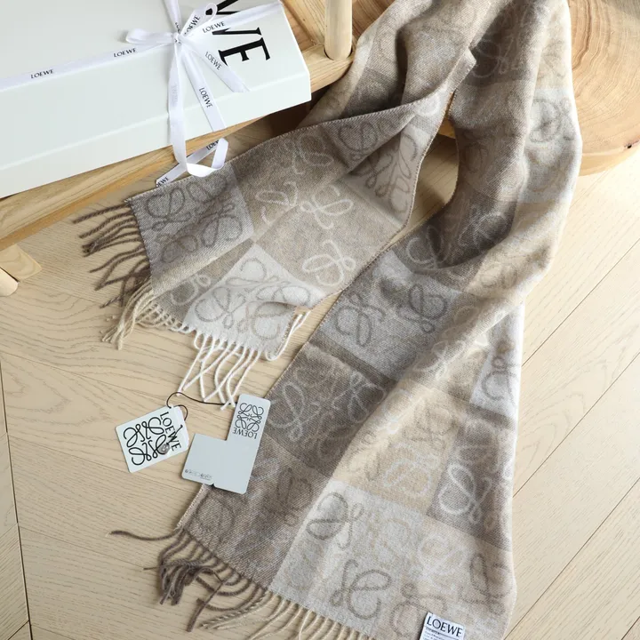 スーパーコピー ロエベ マフラー