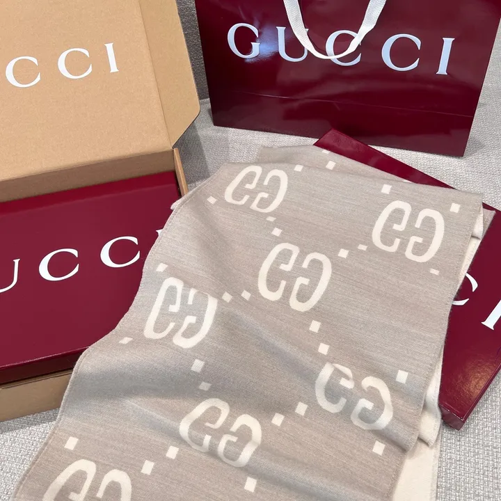 スーパーコピー グッチ マフラー