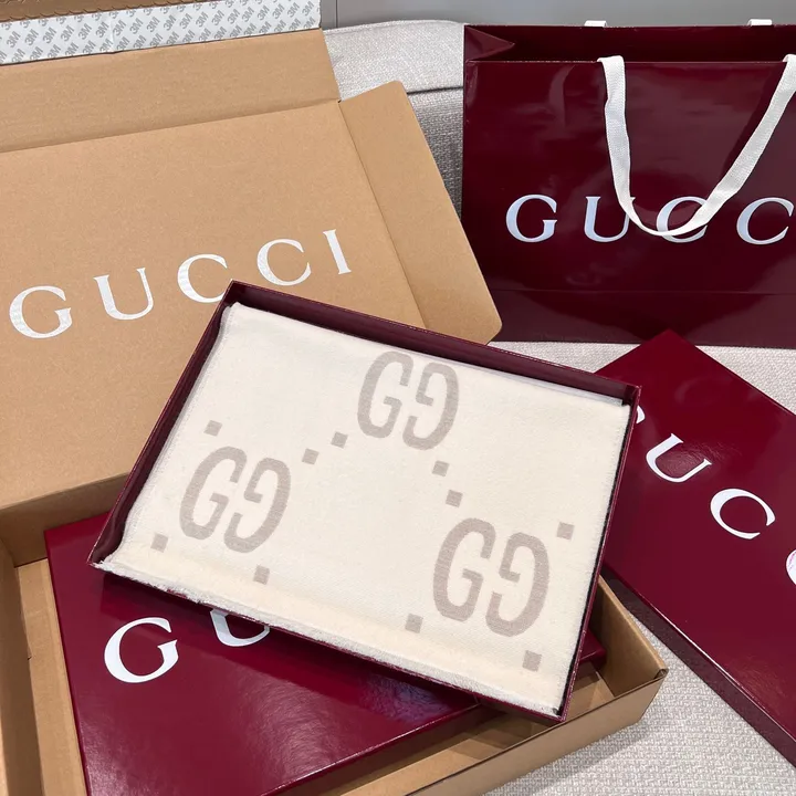 スーパーコピー グッチ マフラー