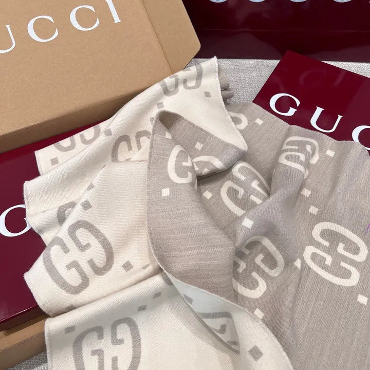 スーパーコピー グッチ マフラー