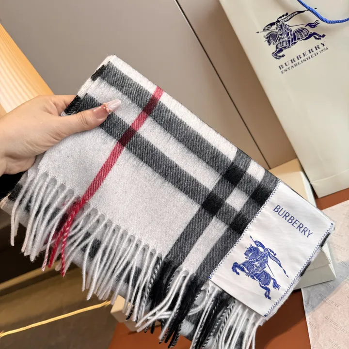 スーパーコピー バーバリー ス マフラー