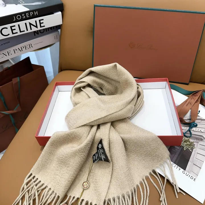 スーパーコピー ヴィヴィアン・ウエストウッド マフラー