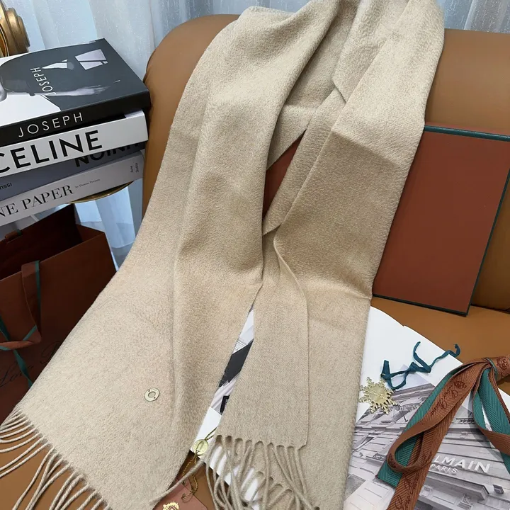 スーパーコピー ヴィヴィアン・ウエストウッド マフラー