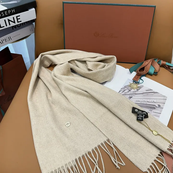 スーパーコピー ヴィヴィアン・ウエストウッド マフラー