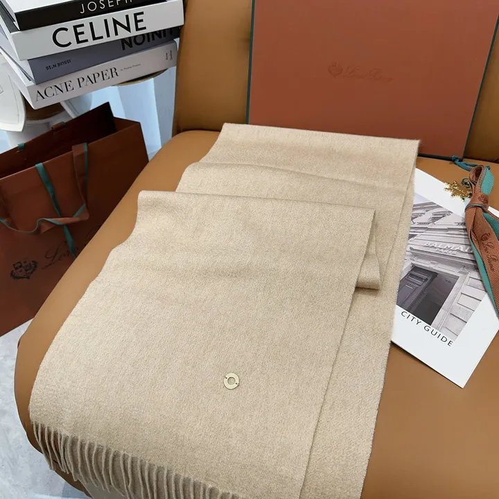 スーパーコピー ヴィヴィアン・ウエストウッド マフラー