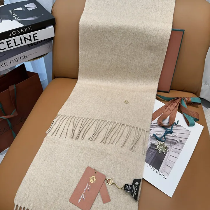 スーパーコピー ヴィヴィアン・ウエストウッド マフラー