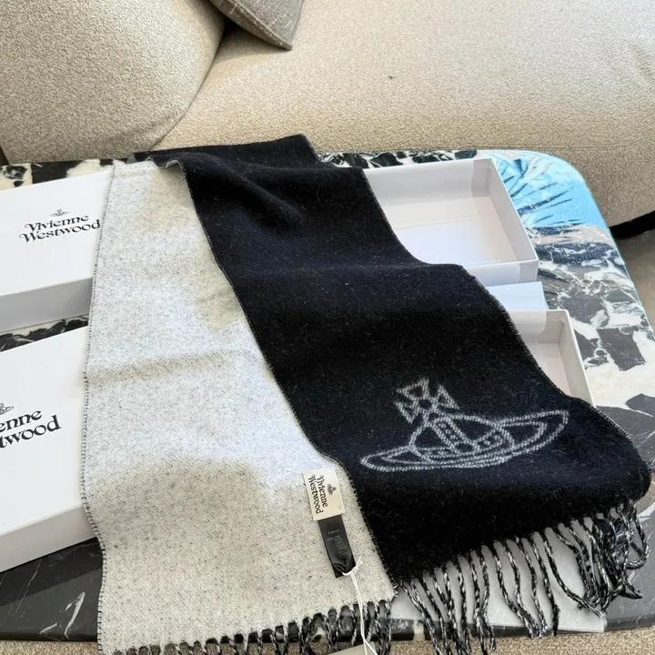 スーパーコピー ヴィヴィアン・ウエストウッド マフラー